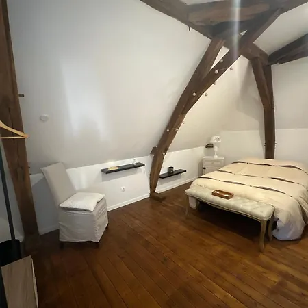 Maison De Maitre Proche Circuit 24 Hrs Du Mans Bed & Breakfast Ecommoy