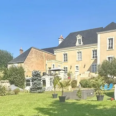 Maison De Maitre Proche Circuit 24 Hrs Du Mans Bed & Breakfast Ecommoy
